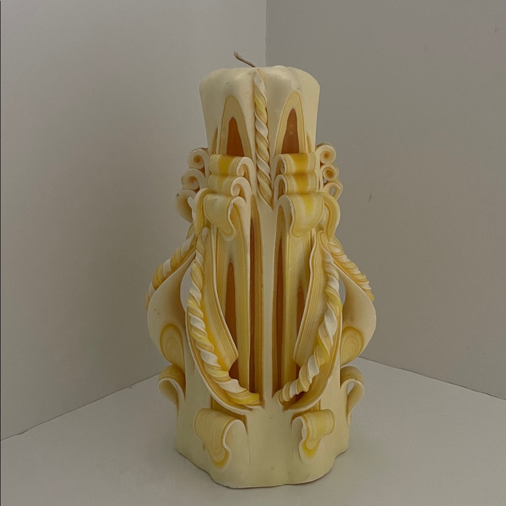 Vintage 70’s Yellow & White Hand Carved Wax Ribbon Pillar Candle New - Picture 7 of 10